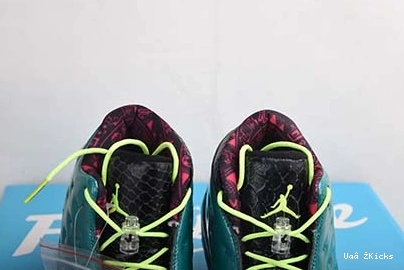 305 836405 Soft RETRO 853 DB AIR 13 JORDAN 0924